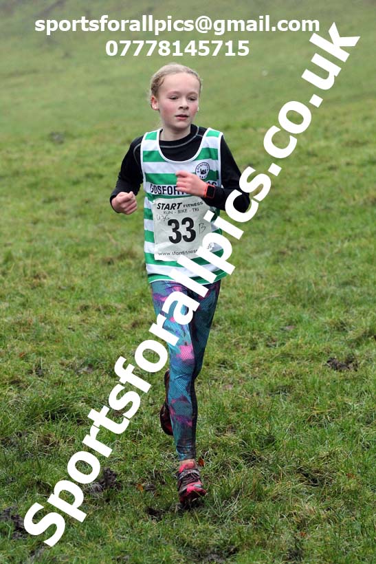 Girls under-13s, NECAA Junior Cross Country Relays, Thornley Farm, Peterlee, Saturday, December 12th. Photo: David T. Hewitson/Sports for All Pics